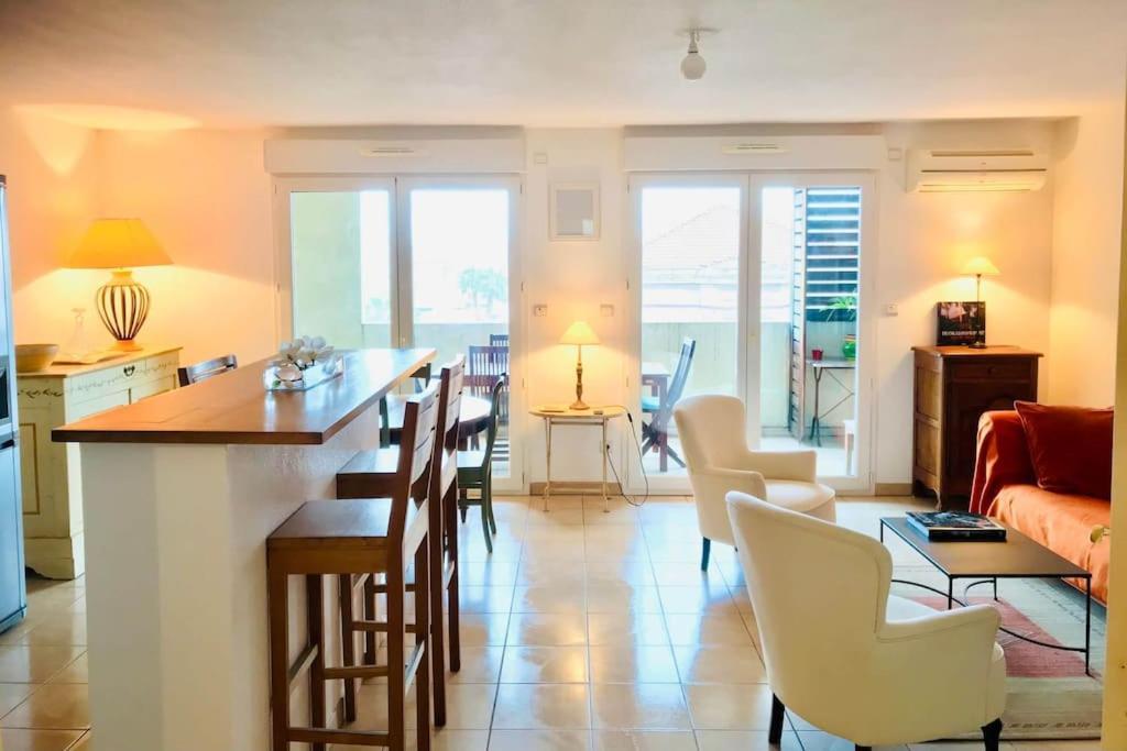 Grand Bleu Apartment Sete Exterior photo